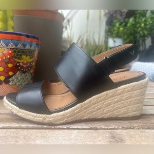 Vionic Brooke Wedge Sandals Size 9